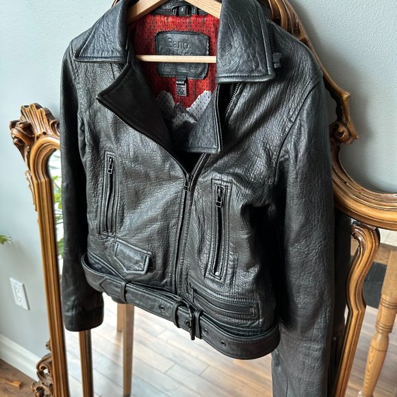 Cropped Motorcycle Black Leather Jacket - Picture 15 of 16